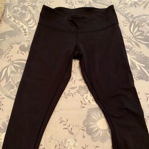 Lululemon cropped Wunder Under Leggings